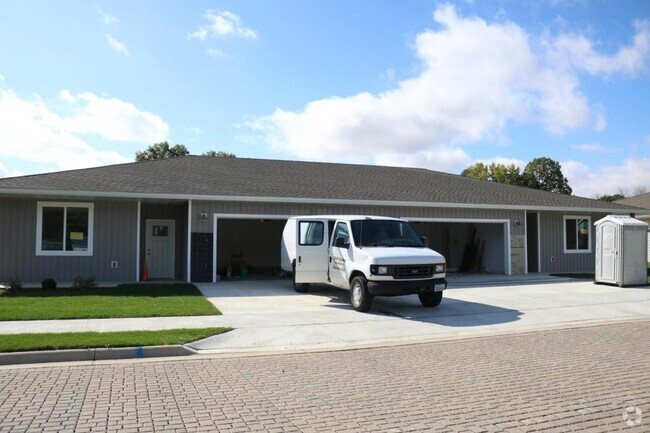 Building Photo - 808 Parkside Ln Rental