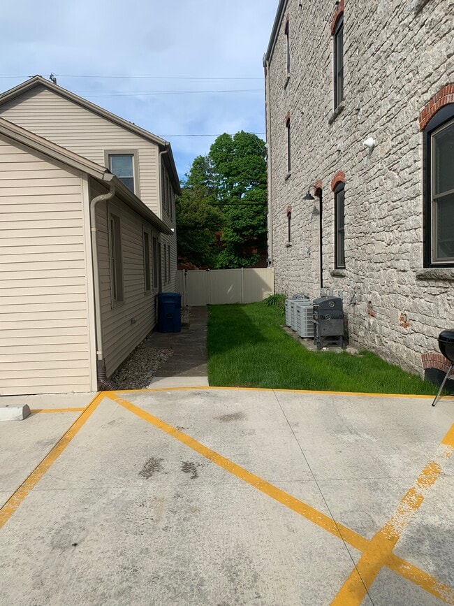 Photo - 1031 Hancock St