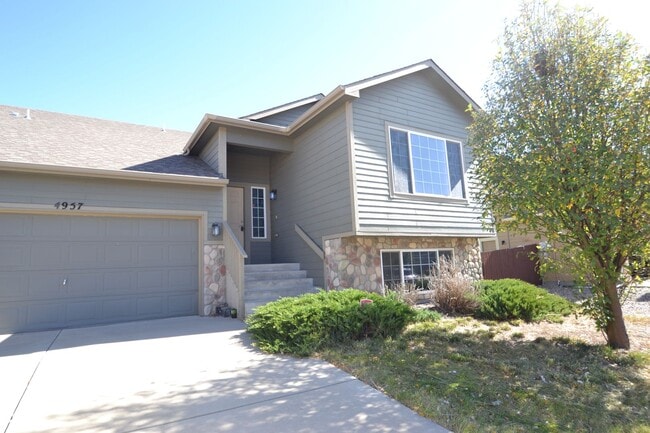 Building Photo - 3 Bed 2.5 Bath w/AC - MileStoneRES