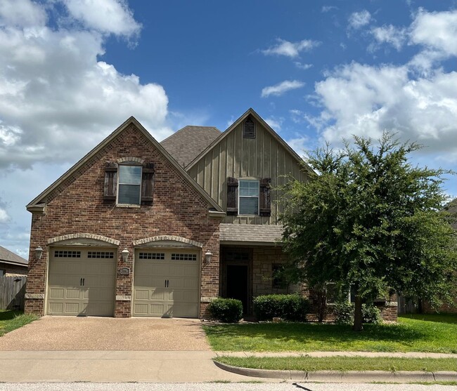 Building Photo - 3116 Stallion Dr