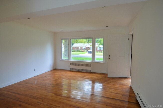 Building Photo - 771 Maple Pl