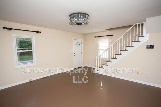 Photo - 220 N Locust Ave