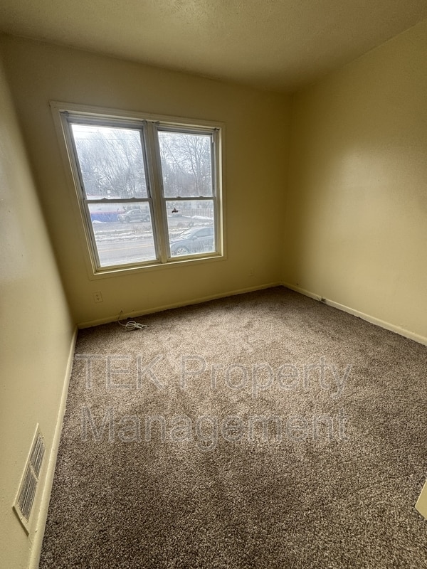 Photo - 1010 Clifford Ave