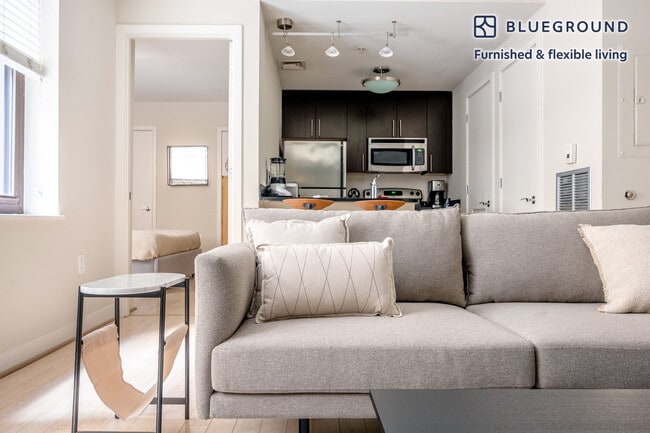 Photo - 733 15th St NW Unidad SI FL3-ID213
