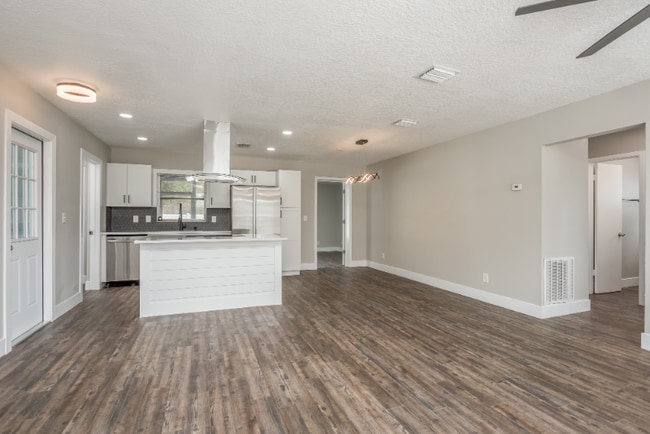 Photo - 2326 E 112th Ave