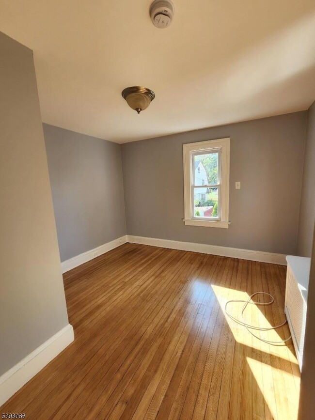 Photo - 10 Westcott St