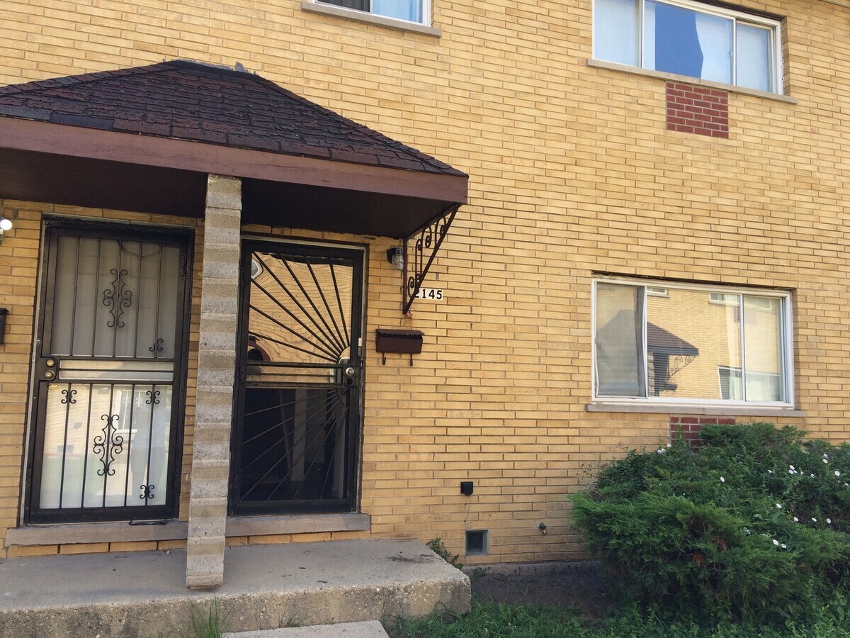 2145 171st St Townhome Townhome Rental in Hazel Crest IL