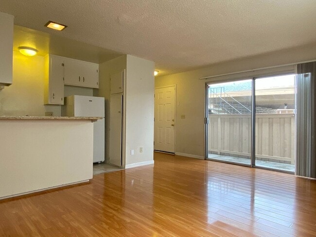 Photo - 4033 Hamilton Ave Unit 4033 Hamilton Ave - E3