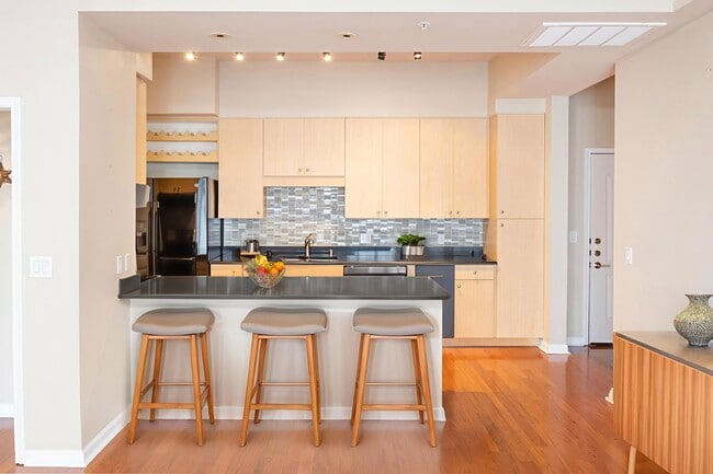 Photo - 3225 Turtle Creek Blvd Blvd