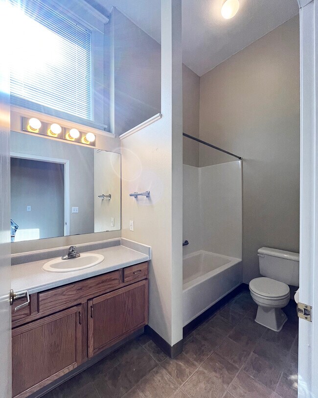 Photo - Stonehouse Apartments
