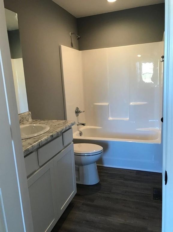 Photo - 3032 Ransom Way