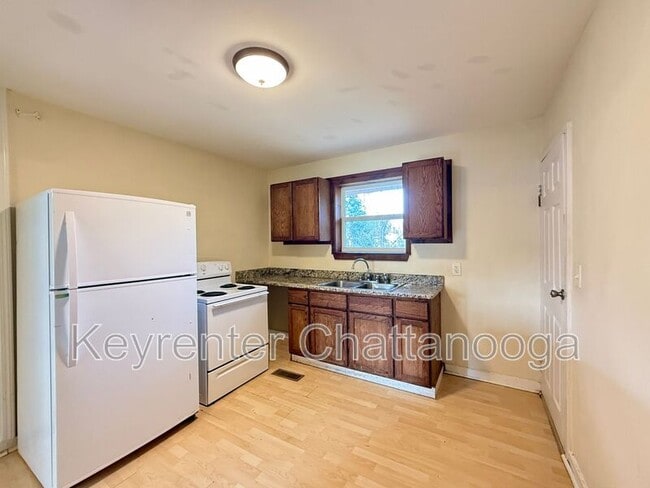 Photo - 5 Gaylord Dr