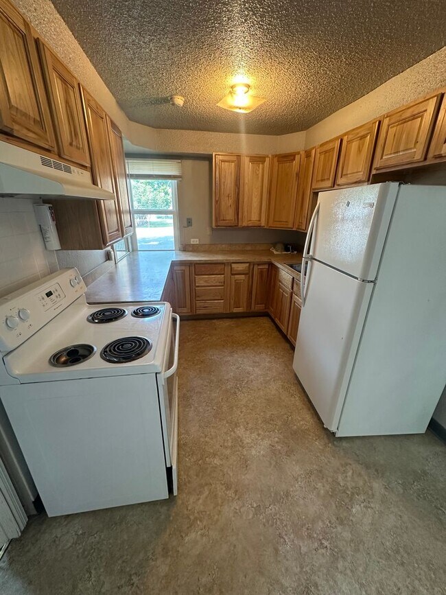 2356 Dixon Ave Unit 1