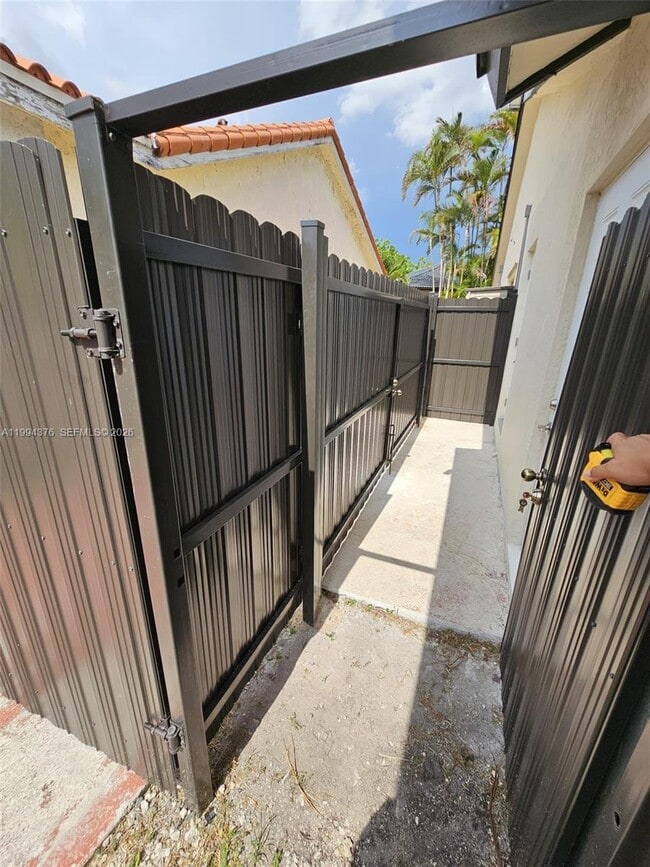 Photo - 10825 SW 145th Pl Unit #2