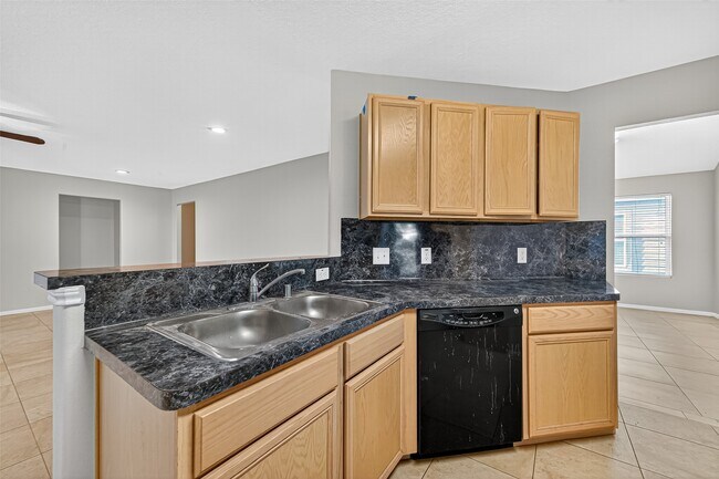 Building Photo - 3343 Apple Dale Dr