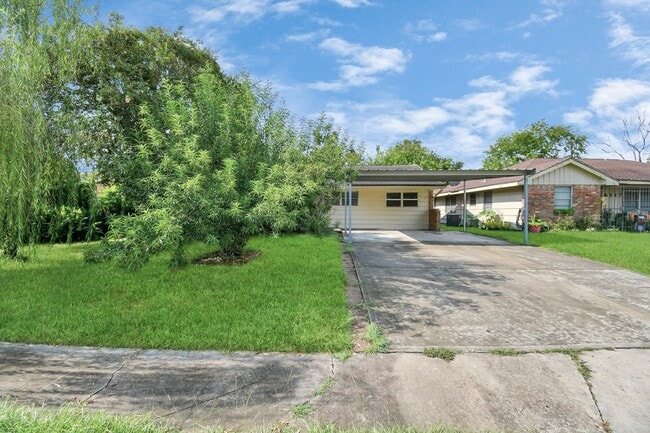 Building Photo - 6713 Neff St Rental