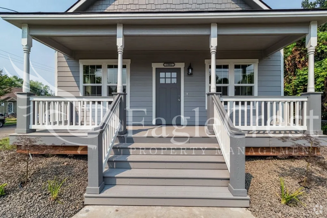 Building Photo - Remodeled Four Bedroom House Located Near ...