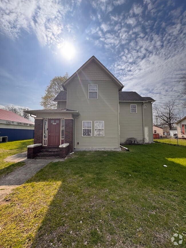 Building Photo - 1415 W Franklin St Unit 1415 West Franklin Street- 2 Rental