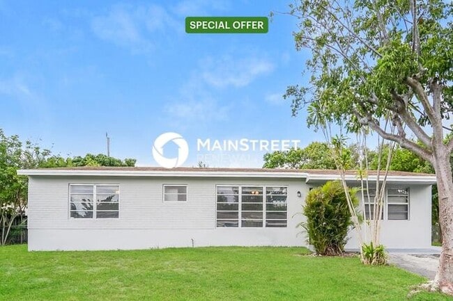 Building Photo - 3 Bedroom Pet-Friendly Home in Fort Lauder...