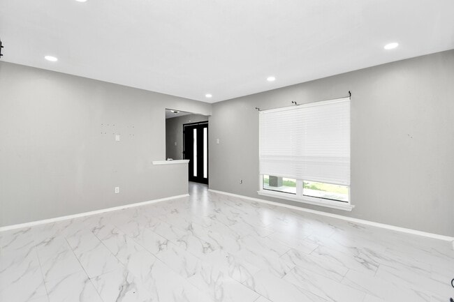 Photo - 20423 Blue Juniper Dr