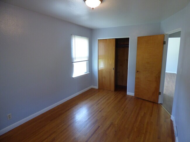 Photo - 138 14th Ave S