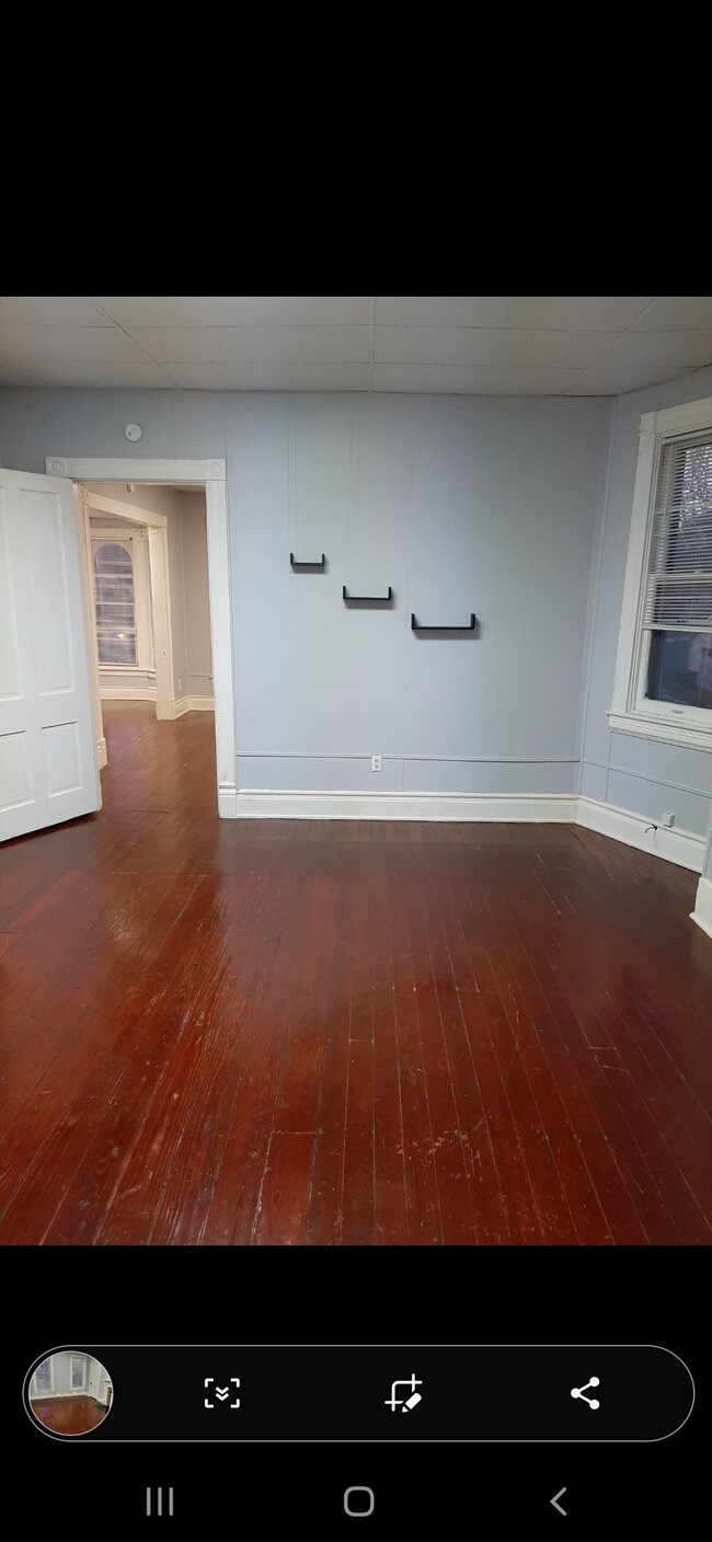 Photo - 2208 Longest Ave