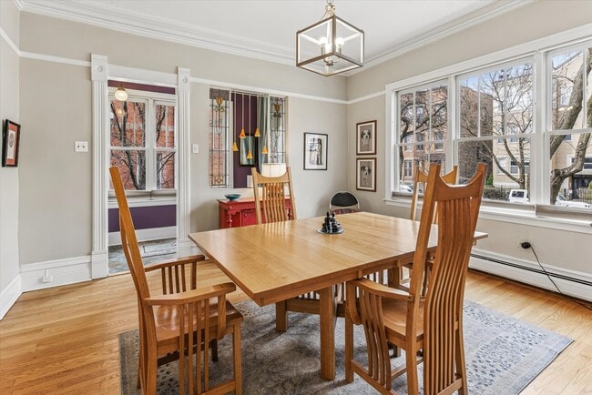 Photo - 3135 N Seminary Ave Unidad 1