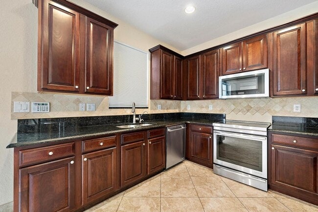 Photo - 147 Mulligan Pl