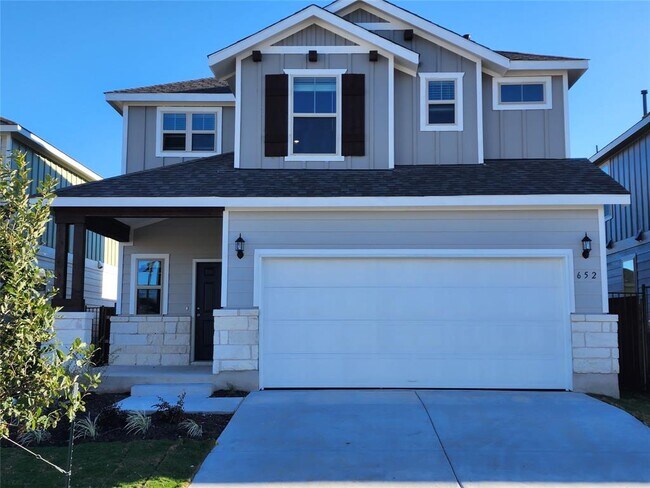 Building Photo - 652 Pickrell Lp