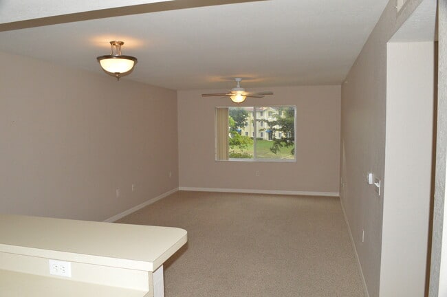 Photo - 8214 Key Royal Cir