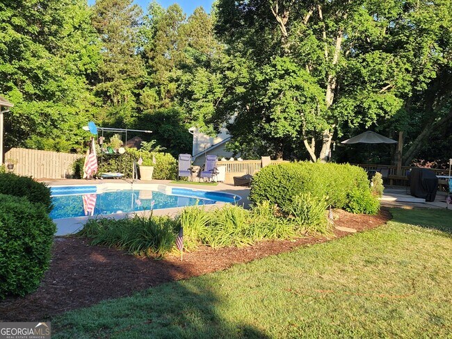 Photo - 180 Sycamore Bend