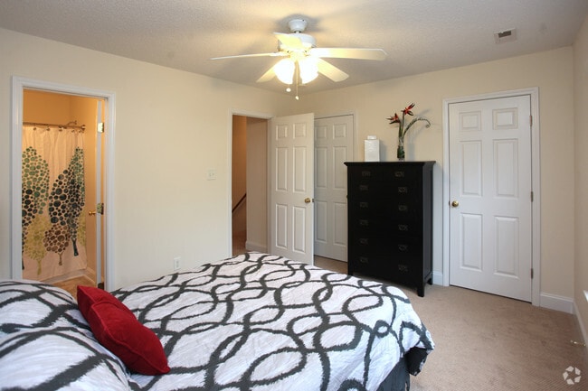 Photo - Taylor's Pond