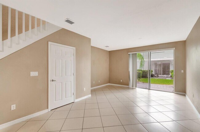 Photo - 1912 Hibiscus Ln