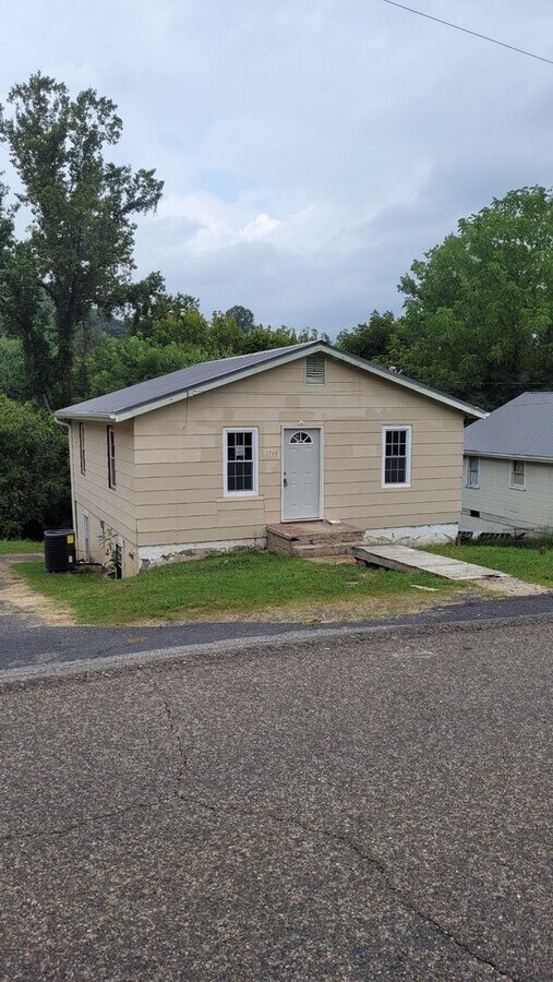 Remodeled 2 bed/1 bath home for rent - Remodeled 2 bed/1 bath home for rent