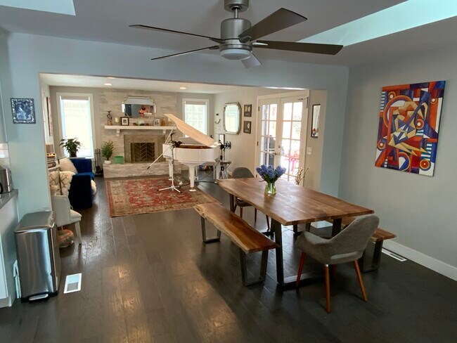 Photo - 1555 Fieldcrest Ln