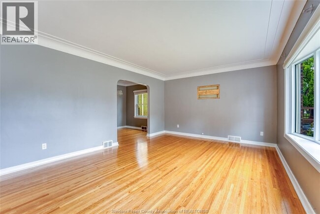 Photo - 2010 Olive Rd