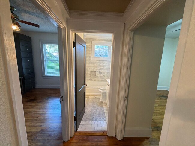 Photo - 103 N Hillside Ave