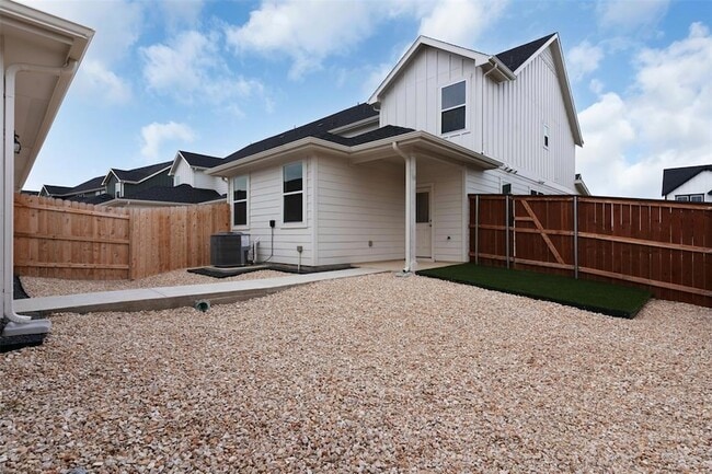 Photo - 2524 Ophelia Levi Ln