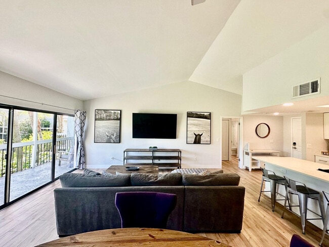 Photo - 11863 Wimbledon Cir Unidad 537