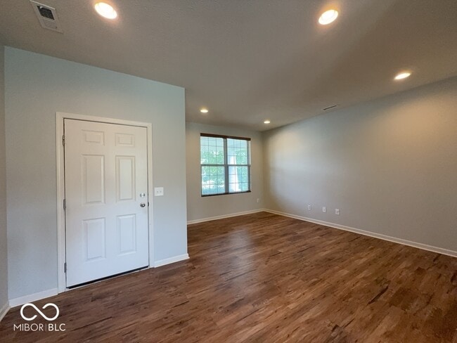 Photo - 13213 Isle of Man Way