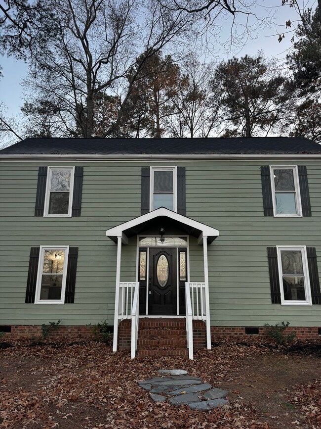 Photo - Modern 3BR / 2.5BA Home with Granite Kitchen, Loft and Storage