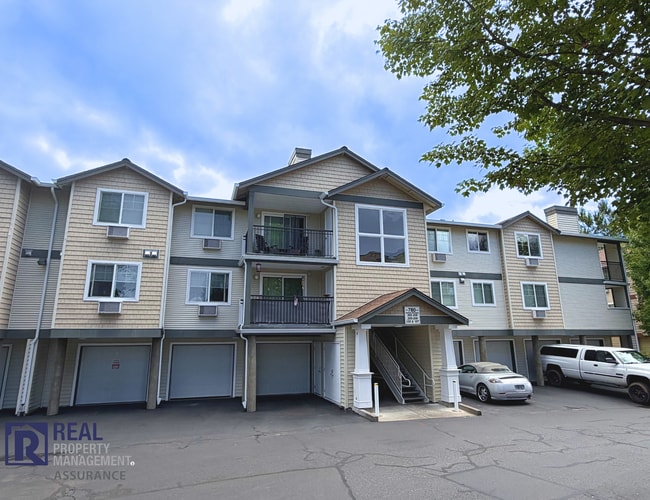 Building Photo - Tanasbourne 2BR/2BA Condo | Balcony, A/C & Covered Parking