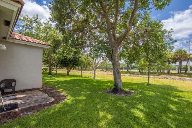 Photo - 139 2 Pine Dr