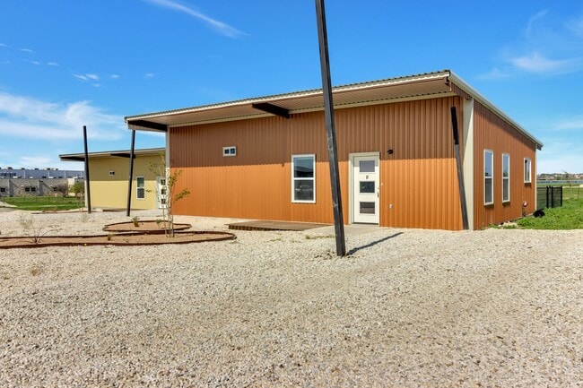 Building Photo - 1310 FM 487