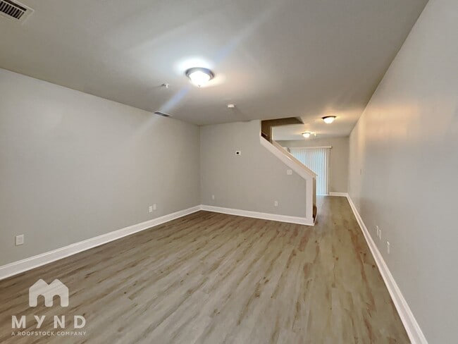 Photo - 1232 Pinedale Cir NW