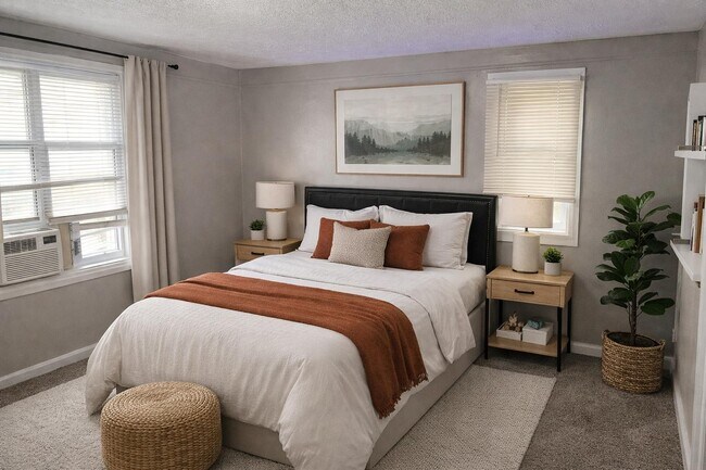 Photo - 8880 Rutherford St