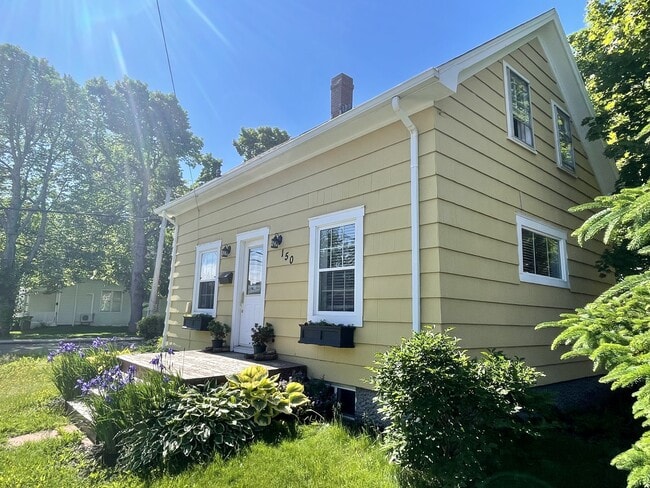 Building Photo - 150 Cambridge St