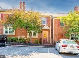 Photo - 683 Coates Ln