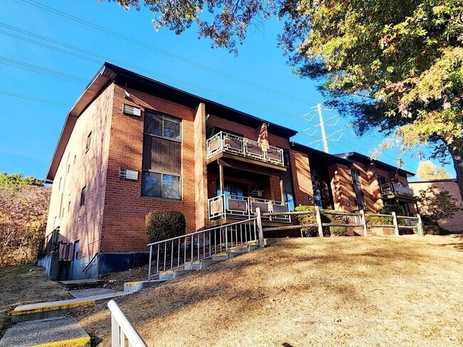 Building Photo - 5 Brevoort Dr Unit 1D Rental