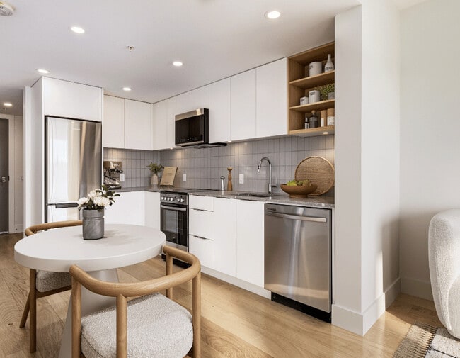 Building Photo - The Hyland